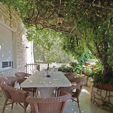 Two-bedroom In Hvar * Hvar Town